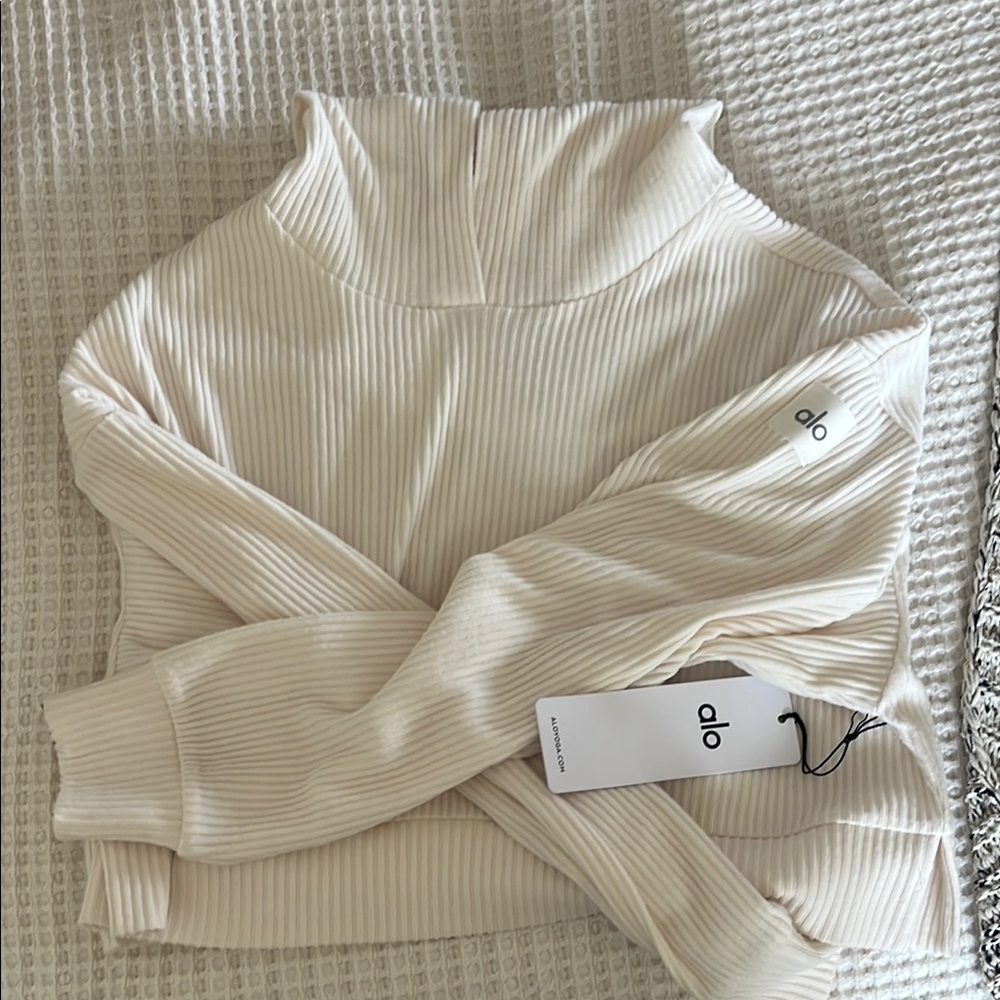 ALO Yoga Women's Muse hoodie